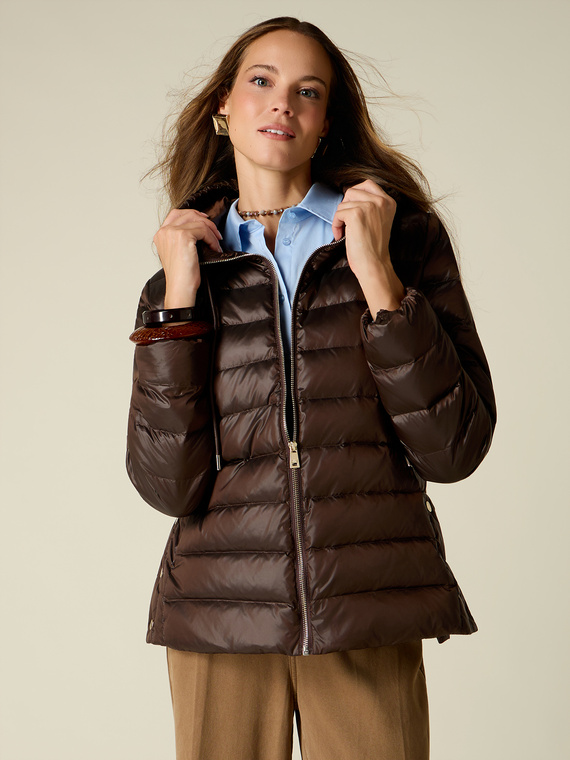 Lightweight hooded down jacket