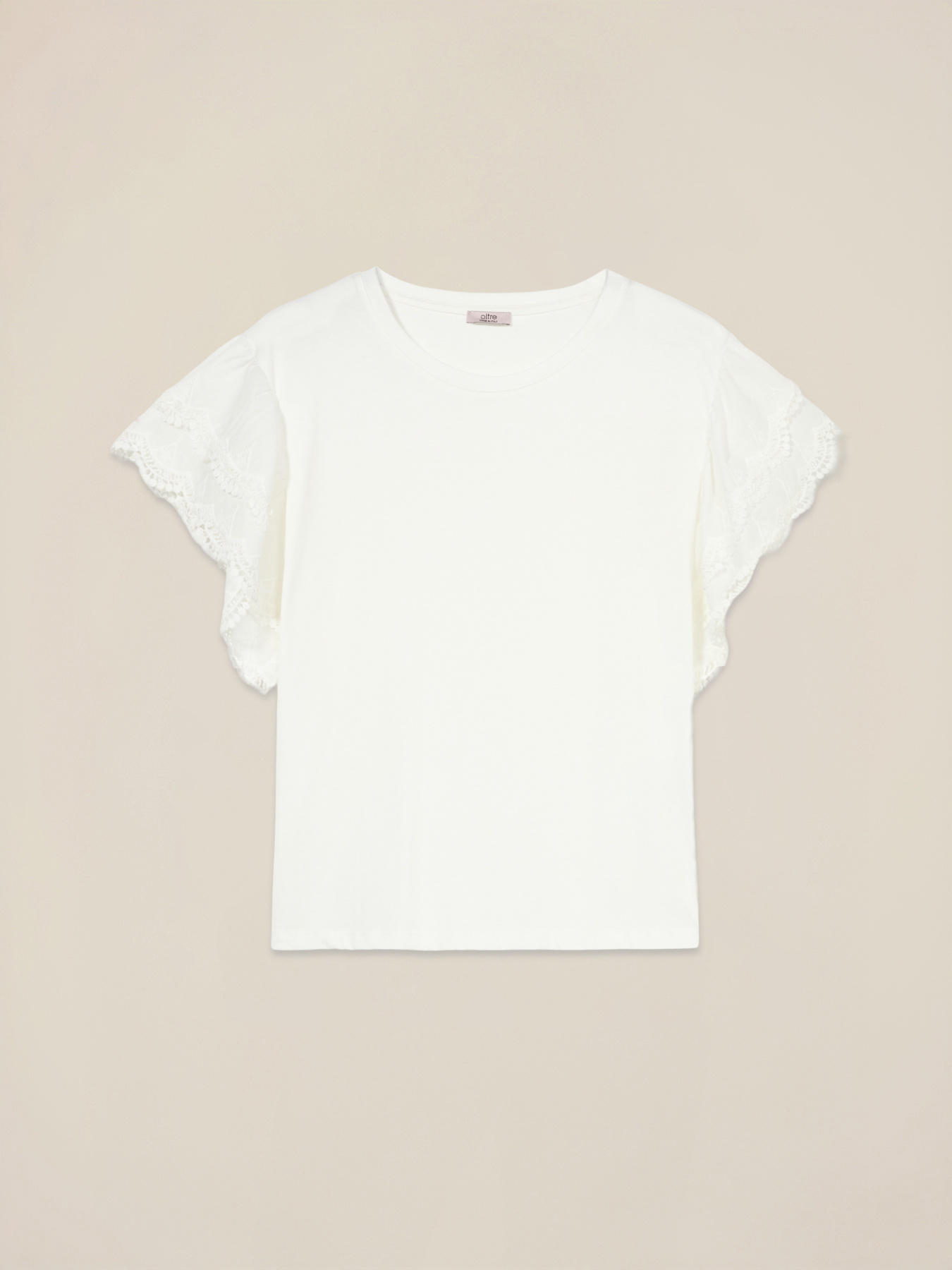 Camiseta con mangas festoneadas image number 3
