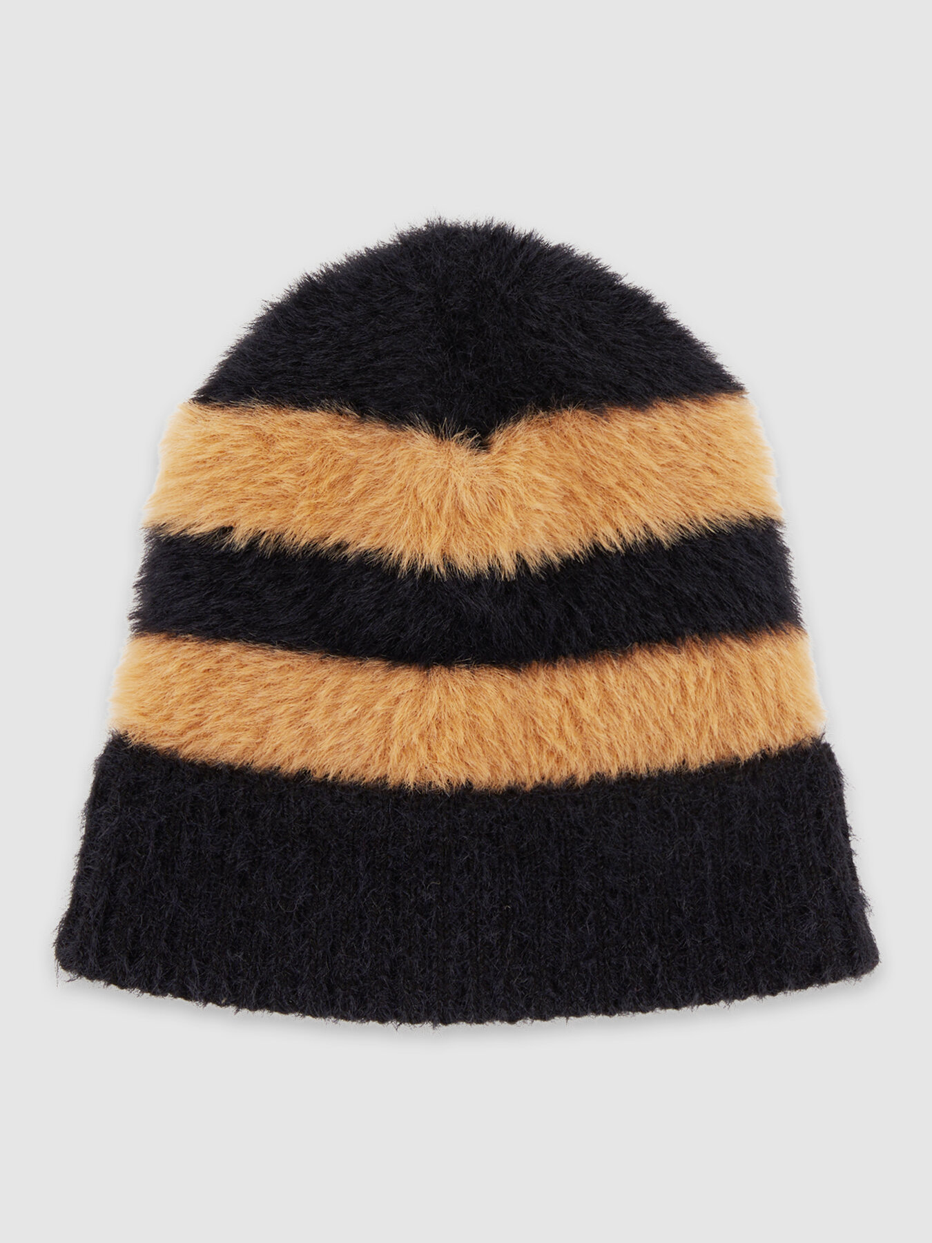 Fur effect cap image number 1