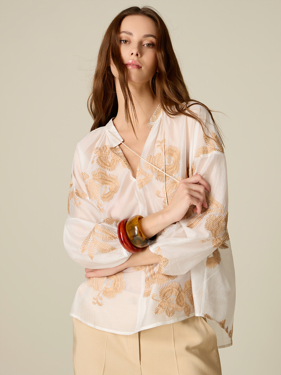 Bluse aus Lyocell-Mischung mit Stickereien