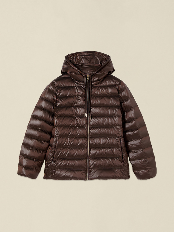 Lightweight hooded down jacket