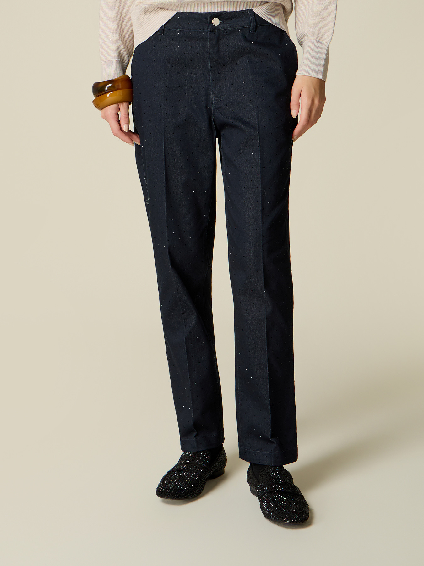 Cigarette jeans with crystals image number 3