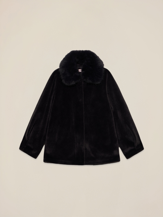 Cappotto corto in tessuto morbido