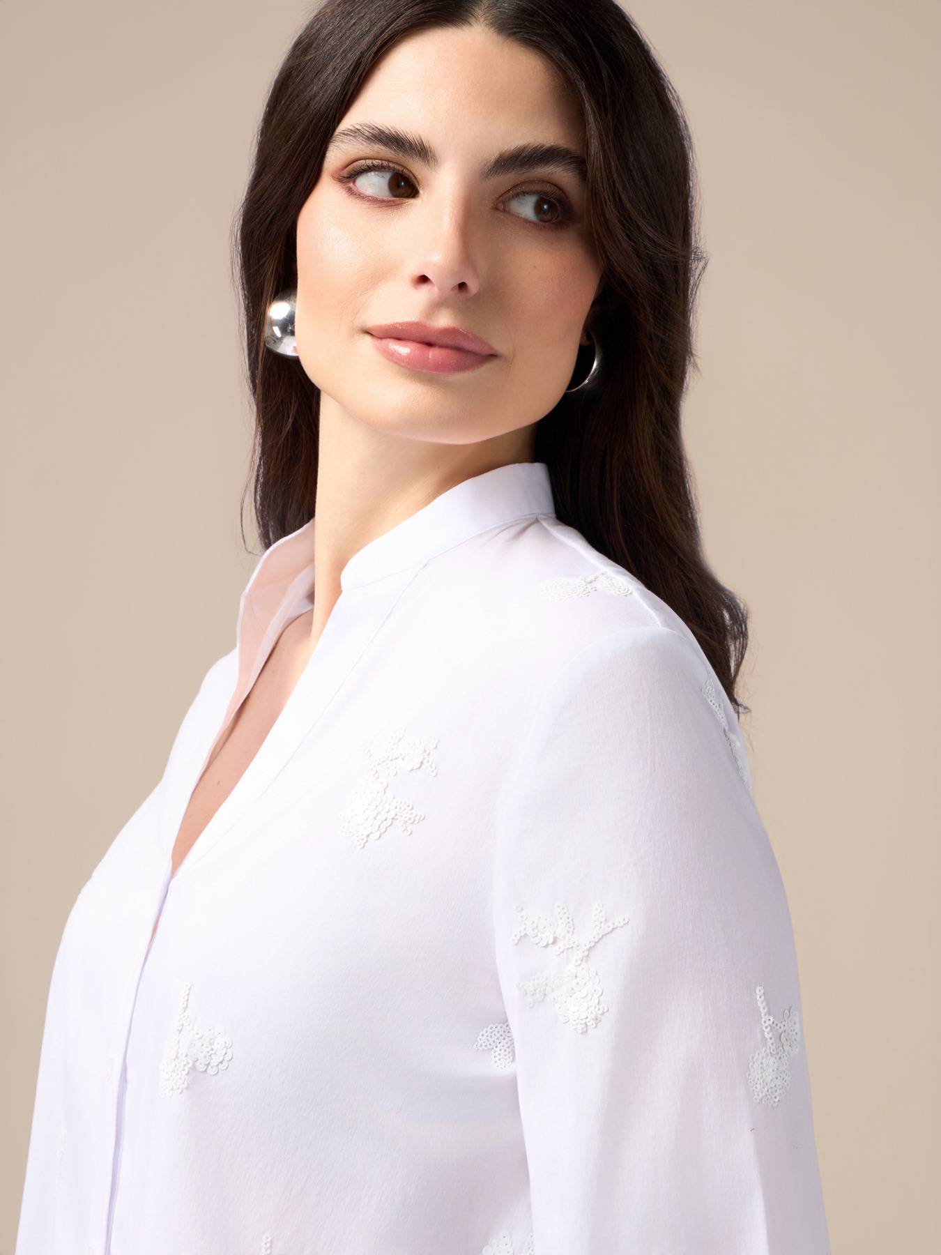 Poplin shirt with floral embroidery image number 2