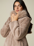 Manteau &agrave; capuche effet shearling image number 2