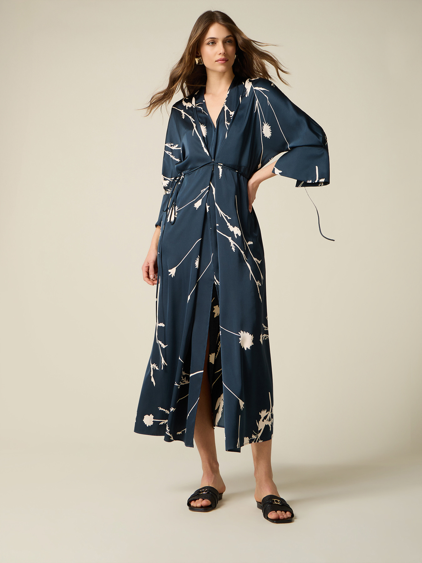 Fantasy satin kimono dress image number 0