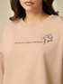 Sweatshirt mit Lettering-Druck und Broschen image number 2