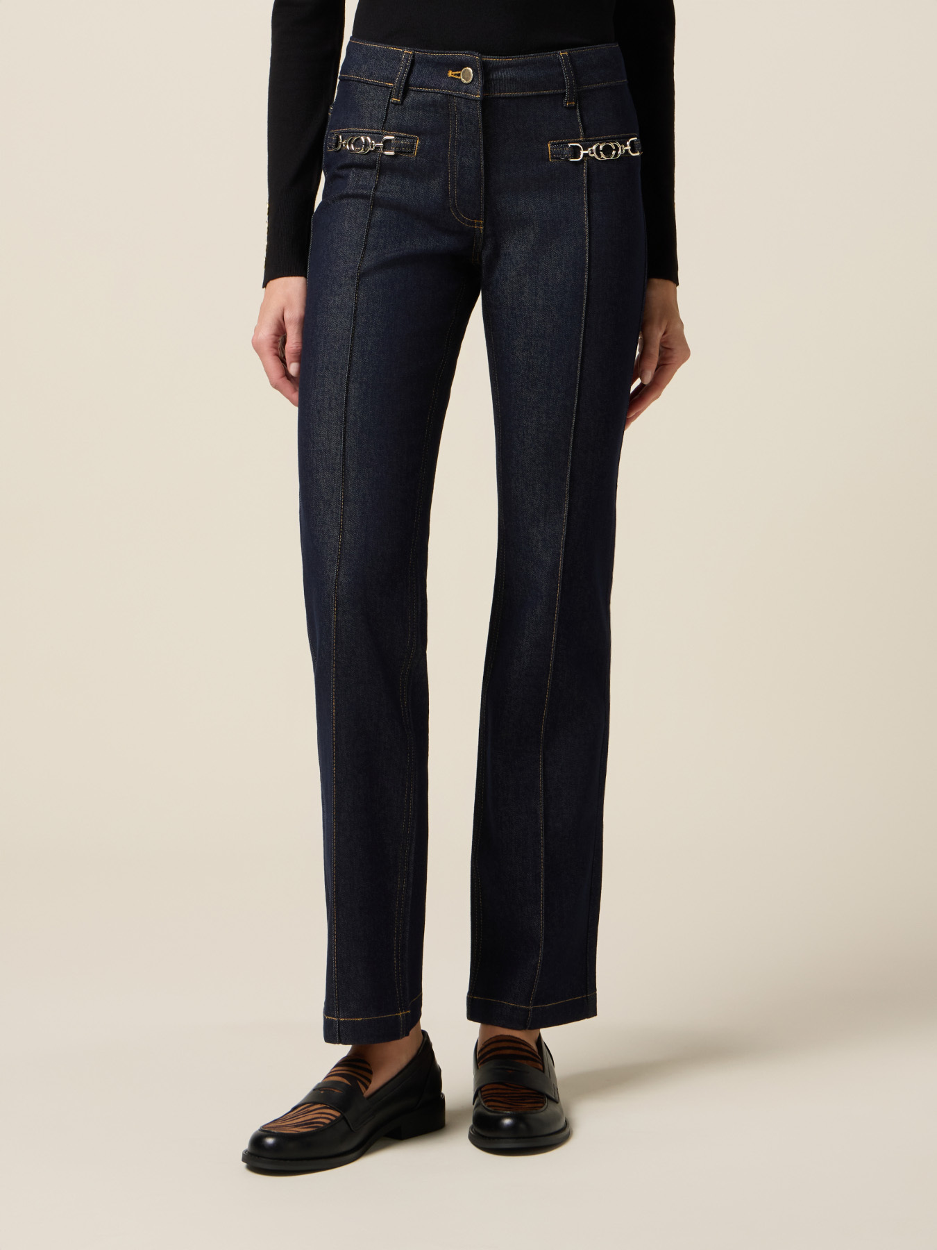 Jean regular avec chaînes métalliques image number 3