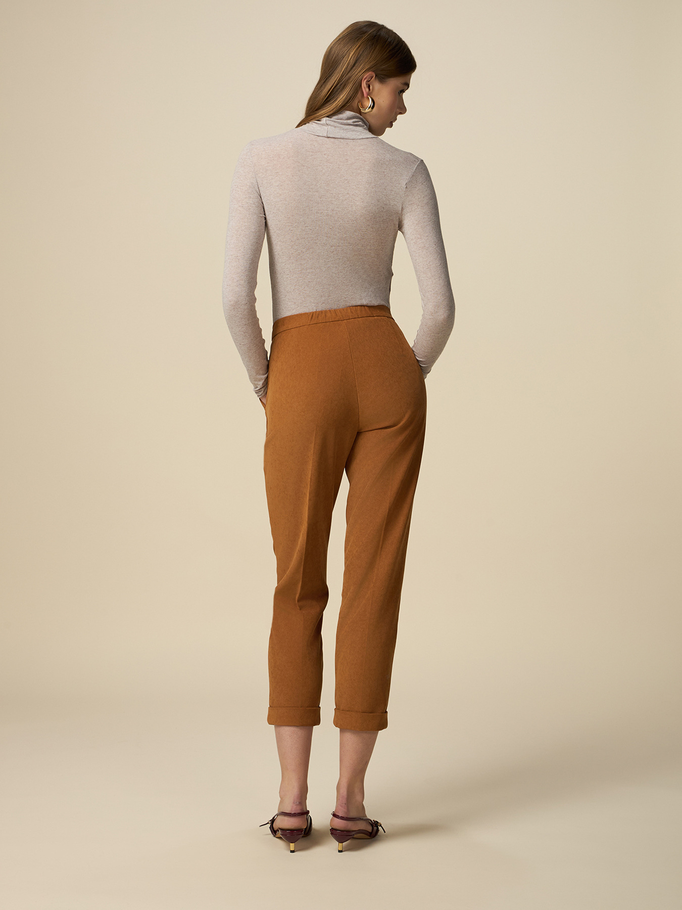 Gerade geschnittene Hose aus Samt image number 1