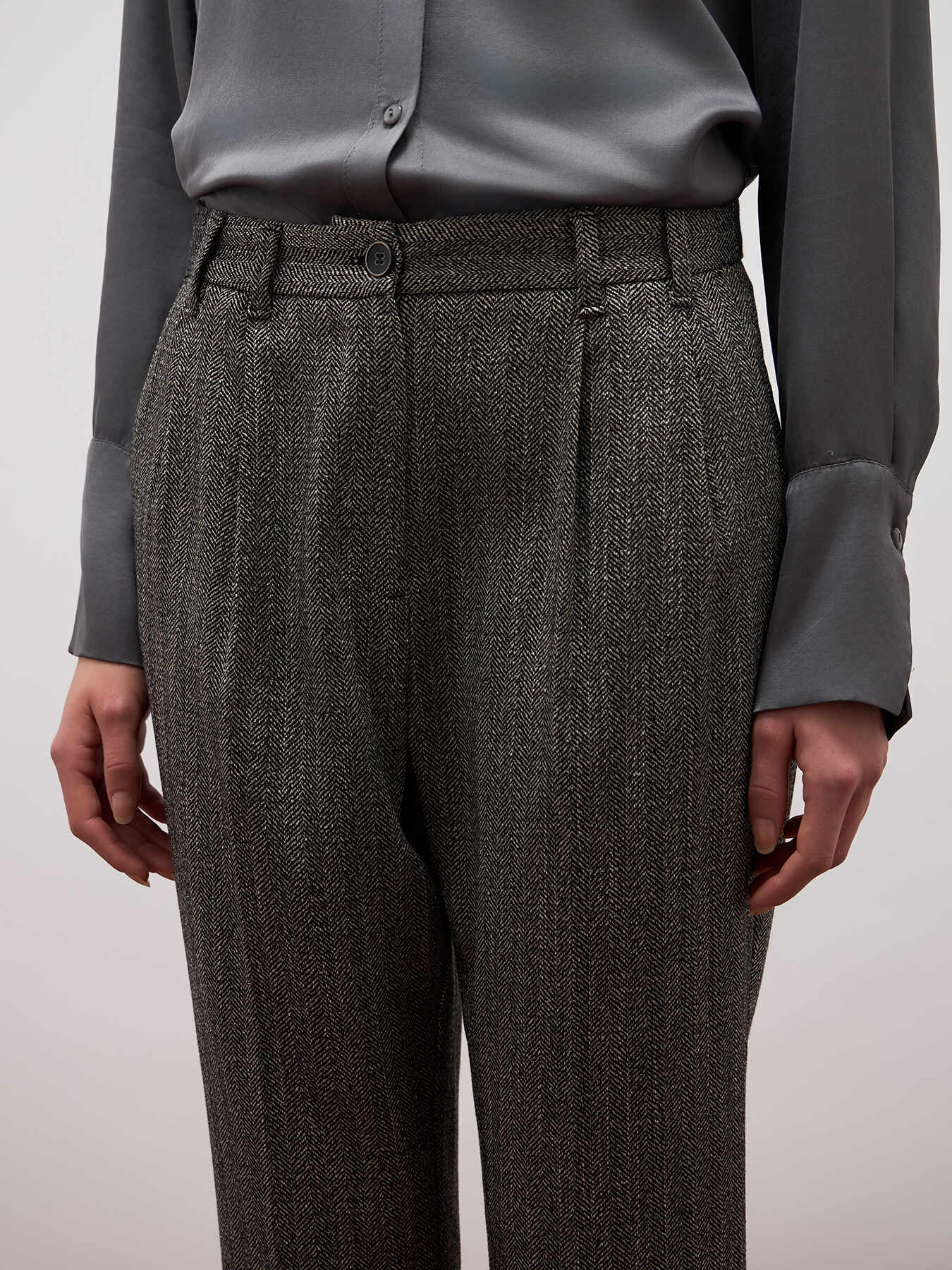 Hose mit Fischgr&auml;tmuster image number 2