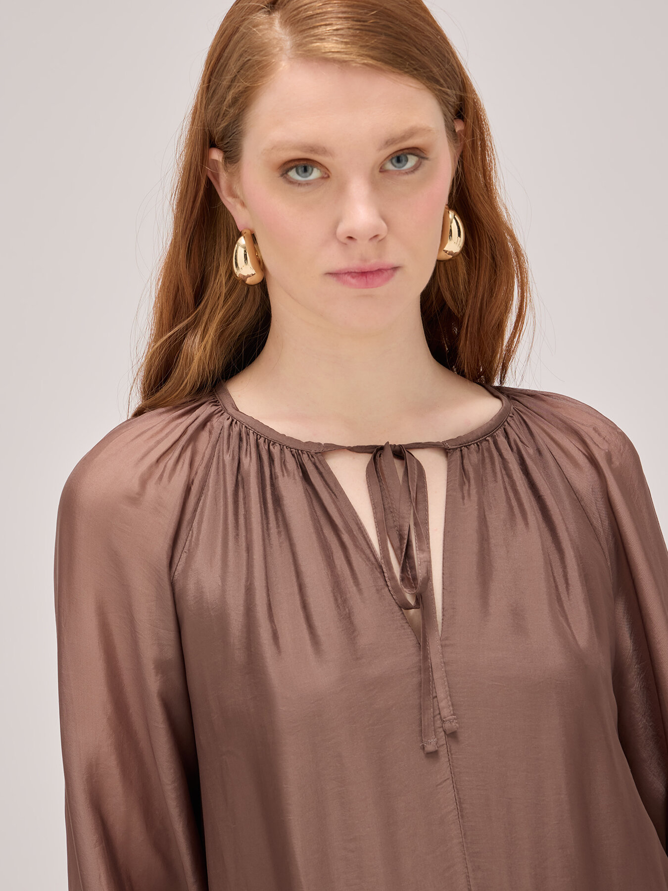 Blouse en soie m&eacute;lang&eacute;e image number 2