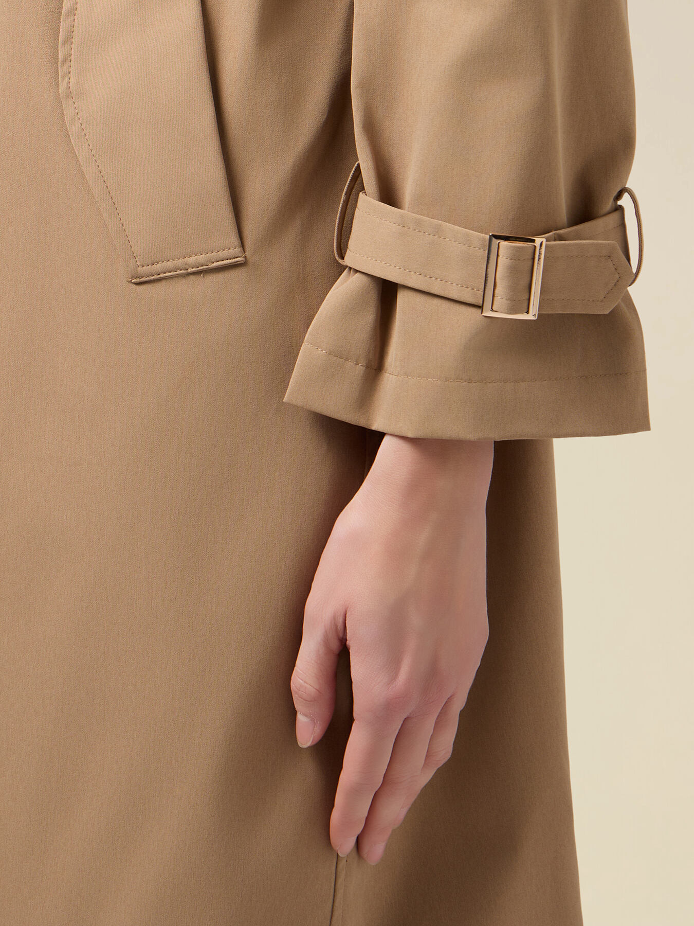 Double-breasted trench coat image number 2