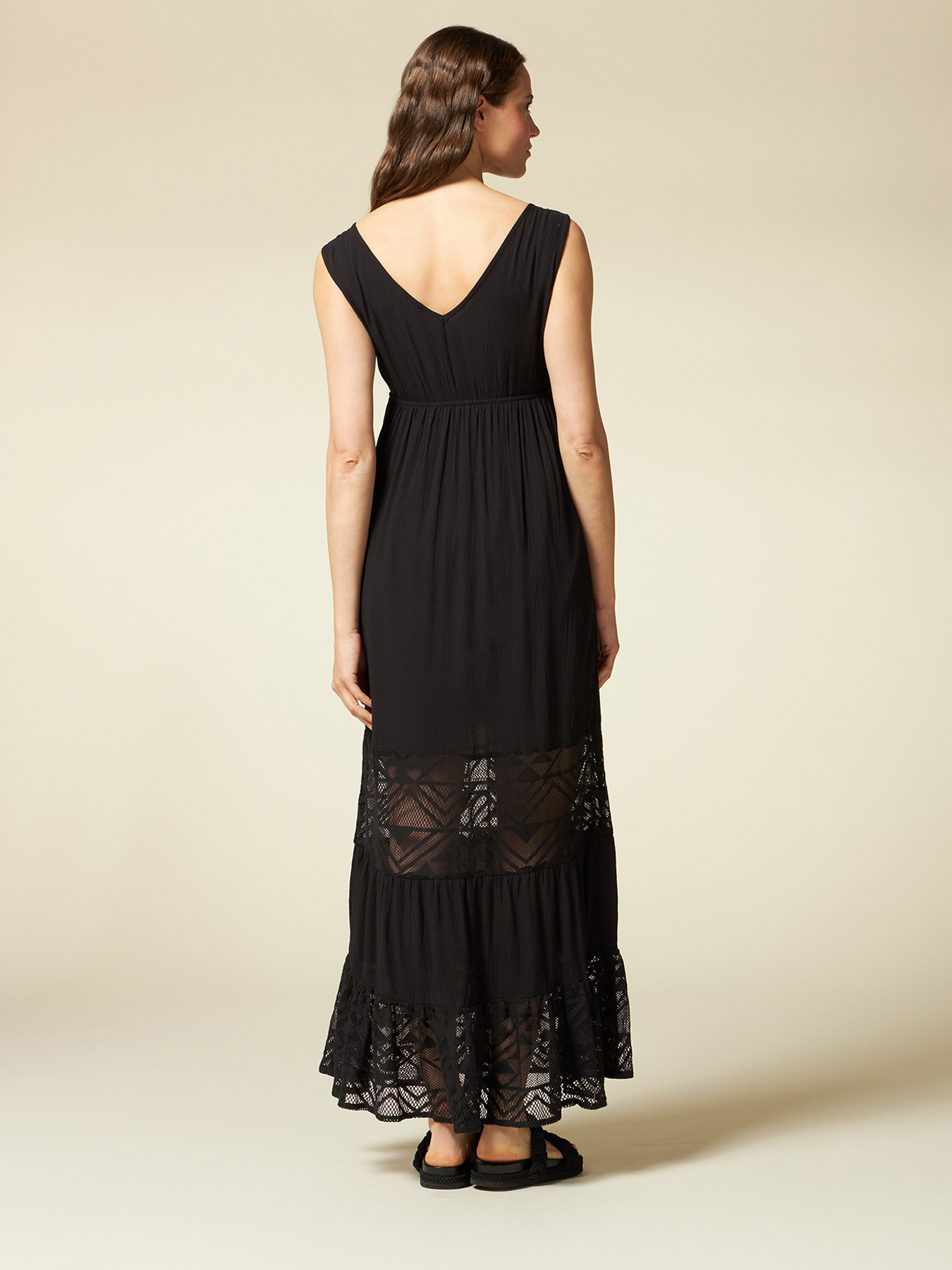 Vestido largo con encaje y ganchillo image number 1