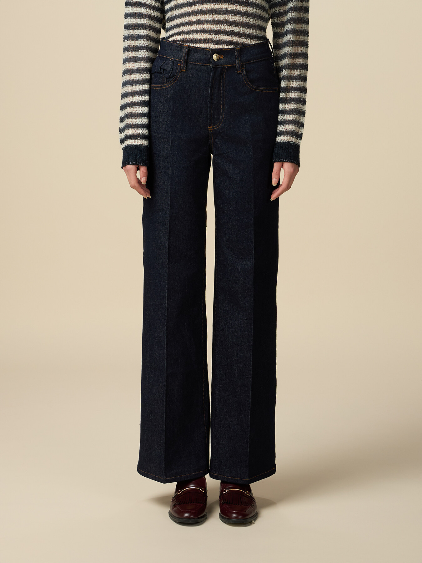 Wide leg jeans with bow detail image number 4