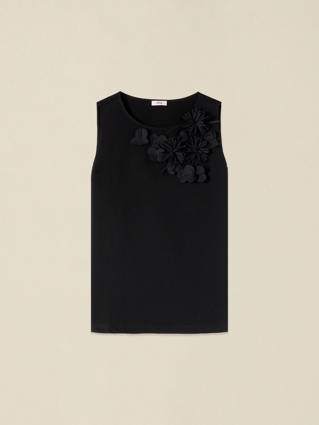 Cotton top with floral appliqu&eacute;s image number 3