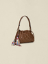 Gesteppte Tasche mit Kordelzug und Charm image number 4