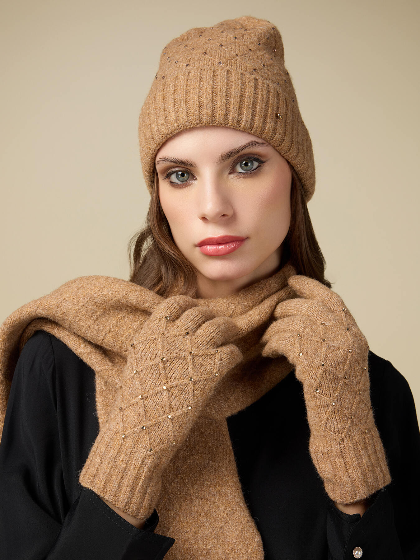Wool blend gloves image number 0