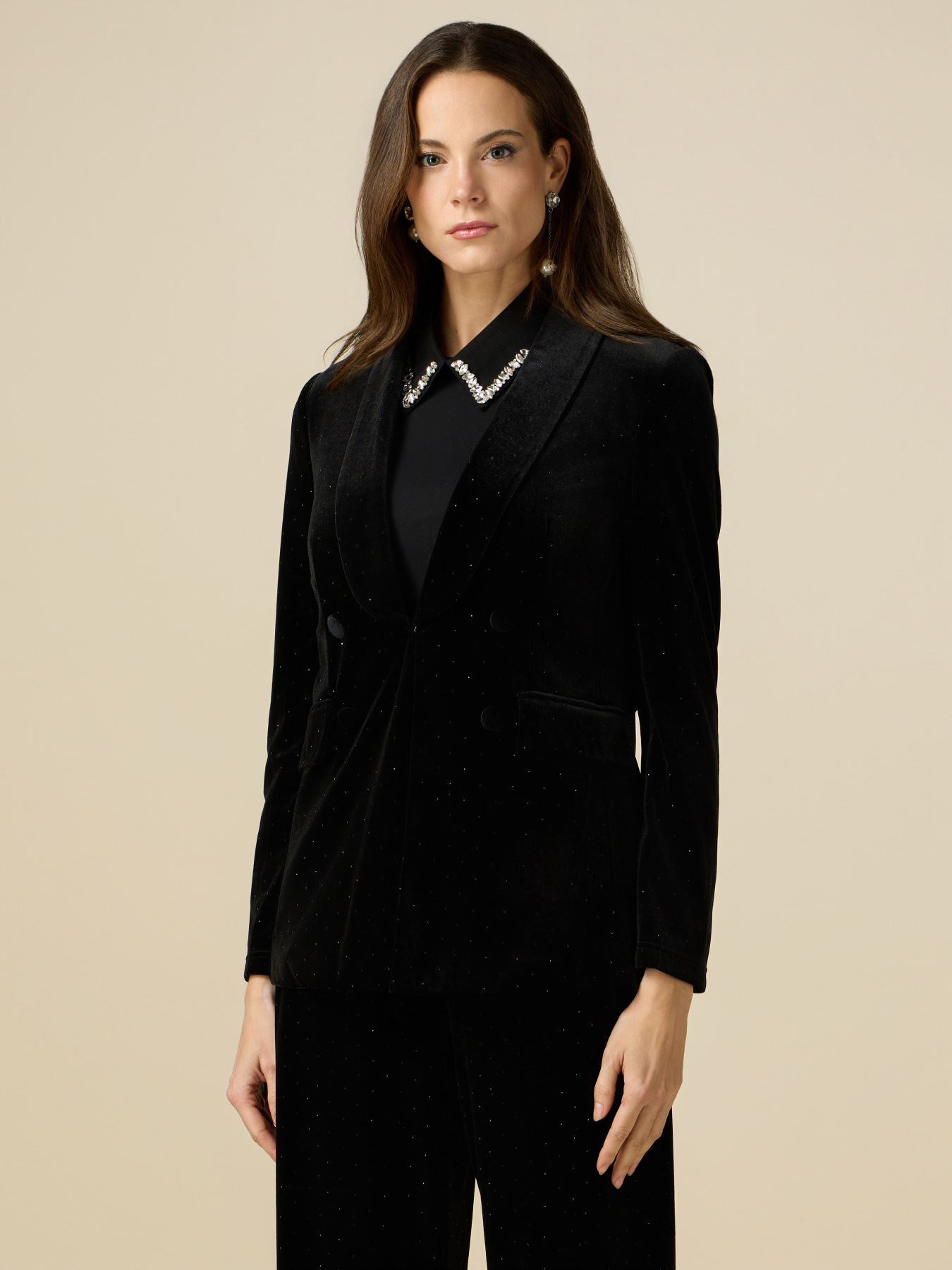 Velvet blazer with crystals image number 0