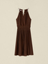 Ausgestelltes Kleid aus Satin mit Schmuckkette image number 3
