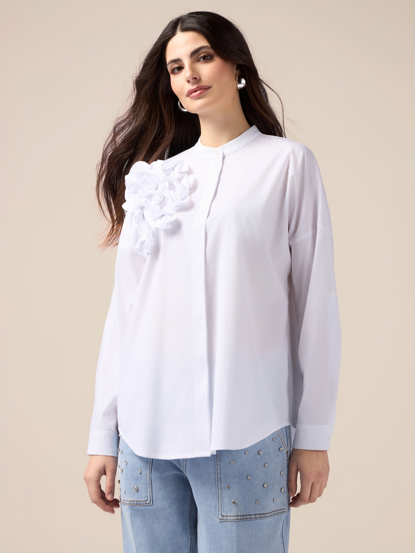 Camicia in popeline con applicazione floreale image number 0