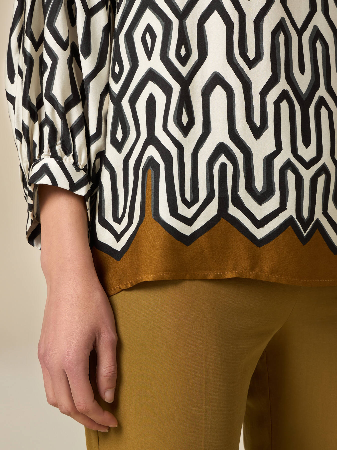 Bluse aus gemusterter Viskose image number 2