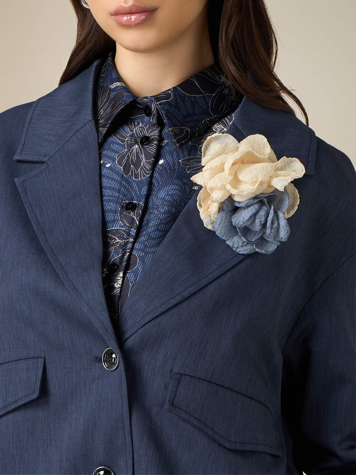 Brosche in Blumenform image number 0