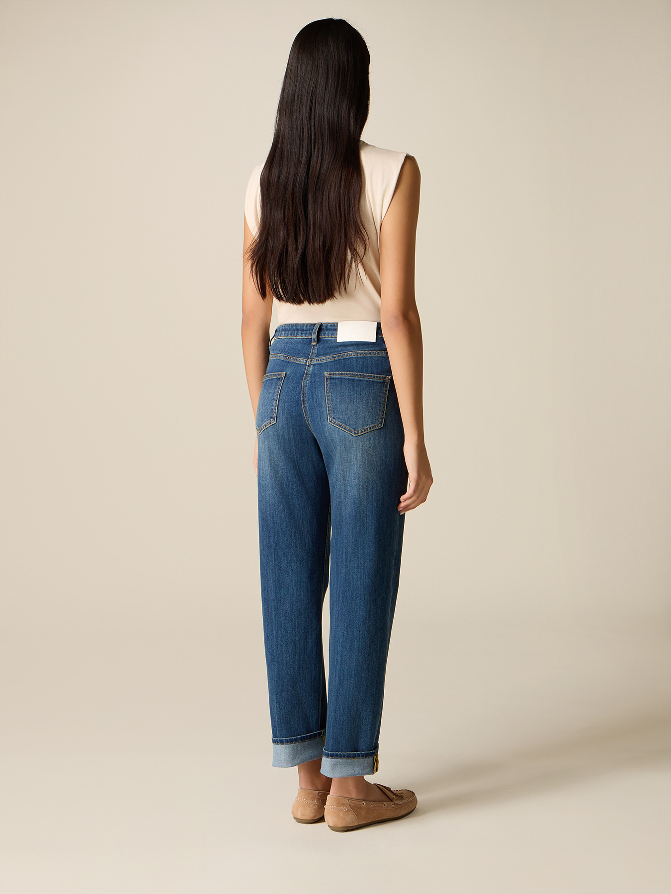Regular relaxed jeans with turn-up image number 1