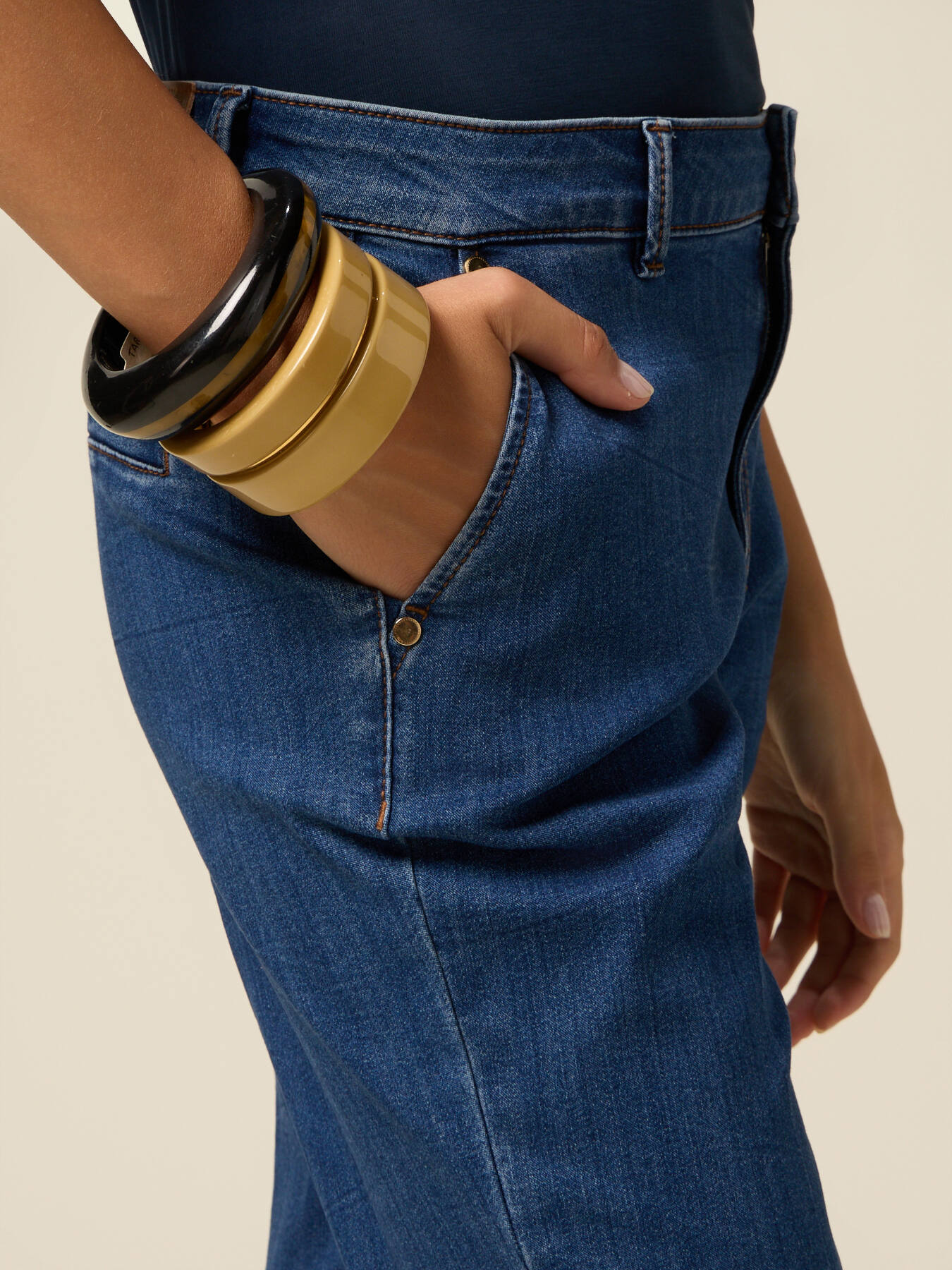 Pantalones chinos image number 2