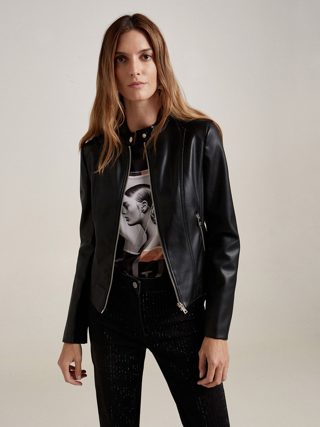 Cazadora efecto piel image number 2