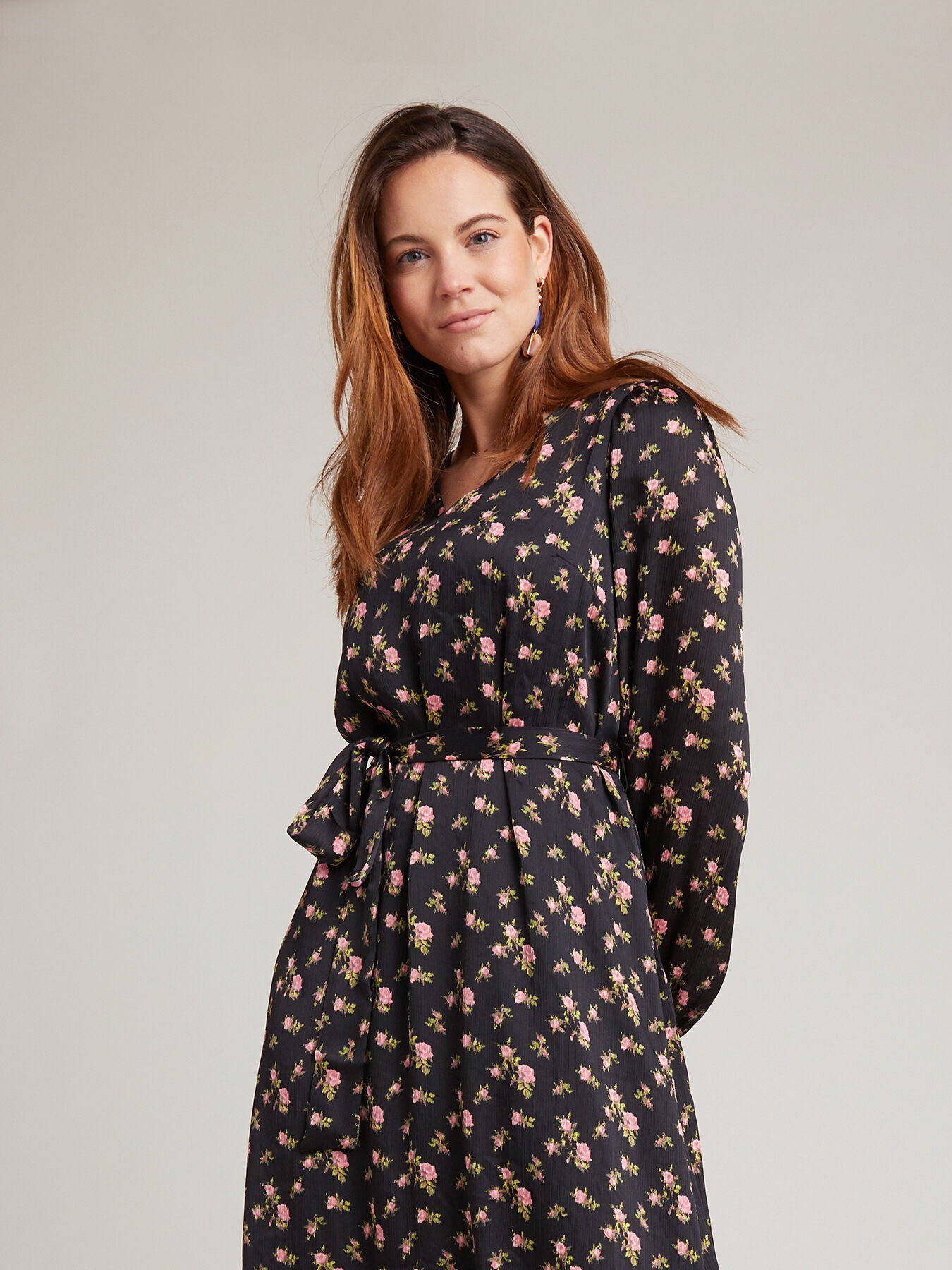 Midi-Kleid mit Blumenmuster image number 3
