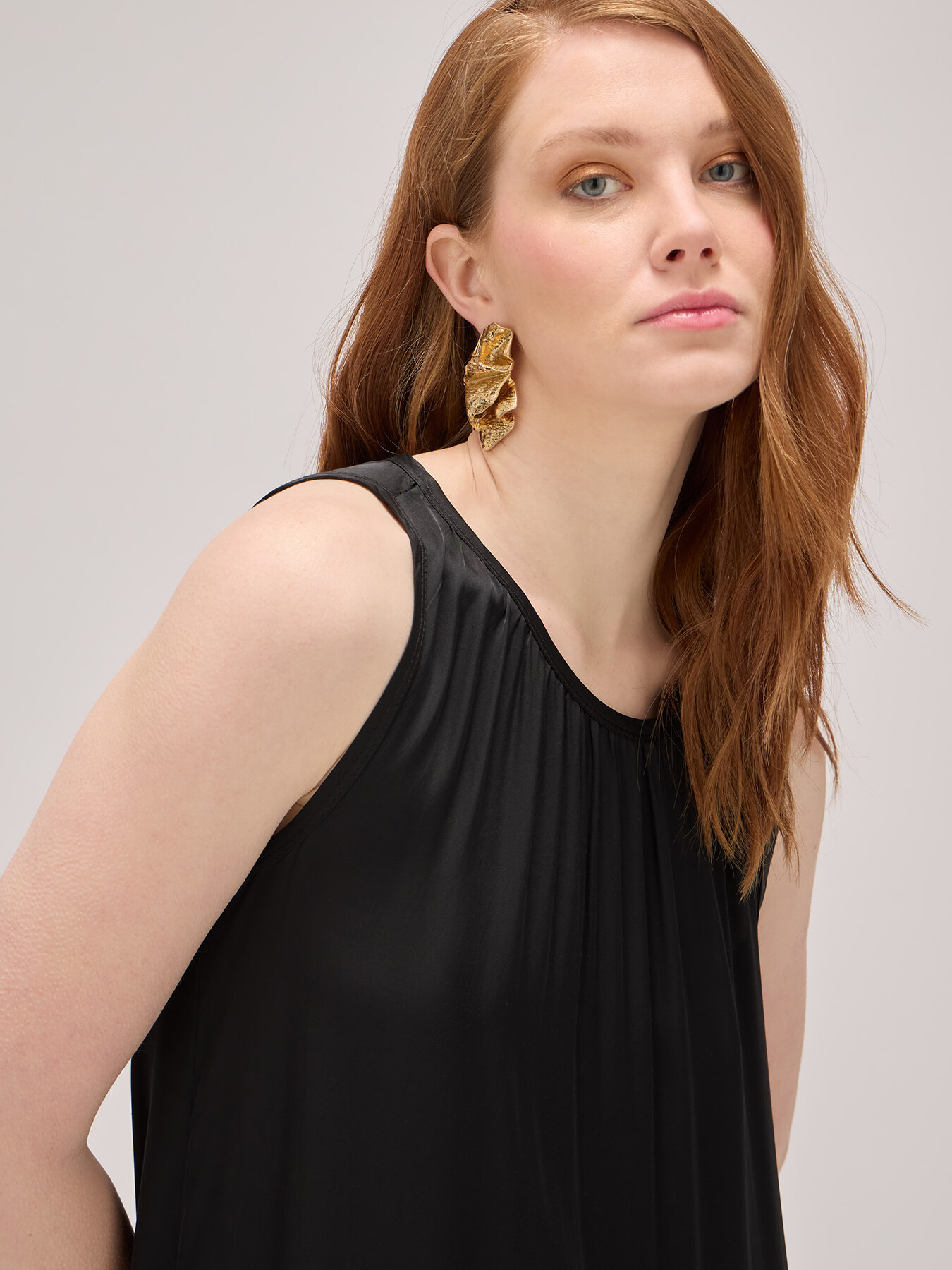 Langes Kleid aus Viskose-Satin image number 2