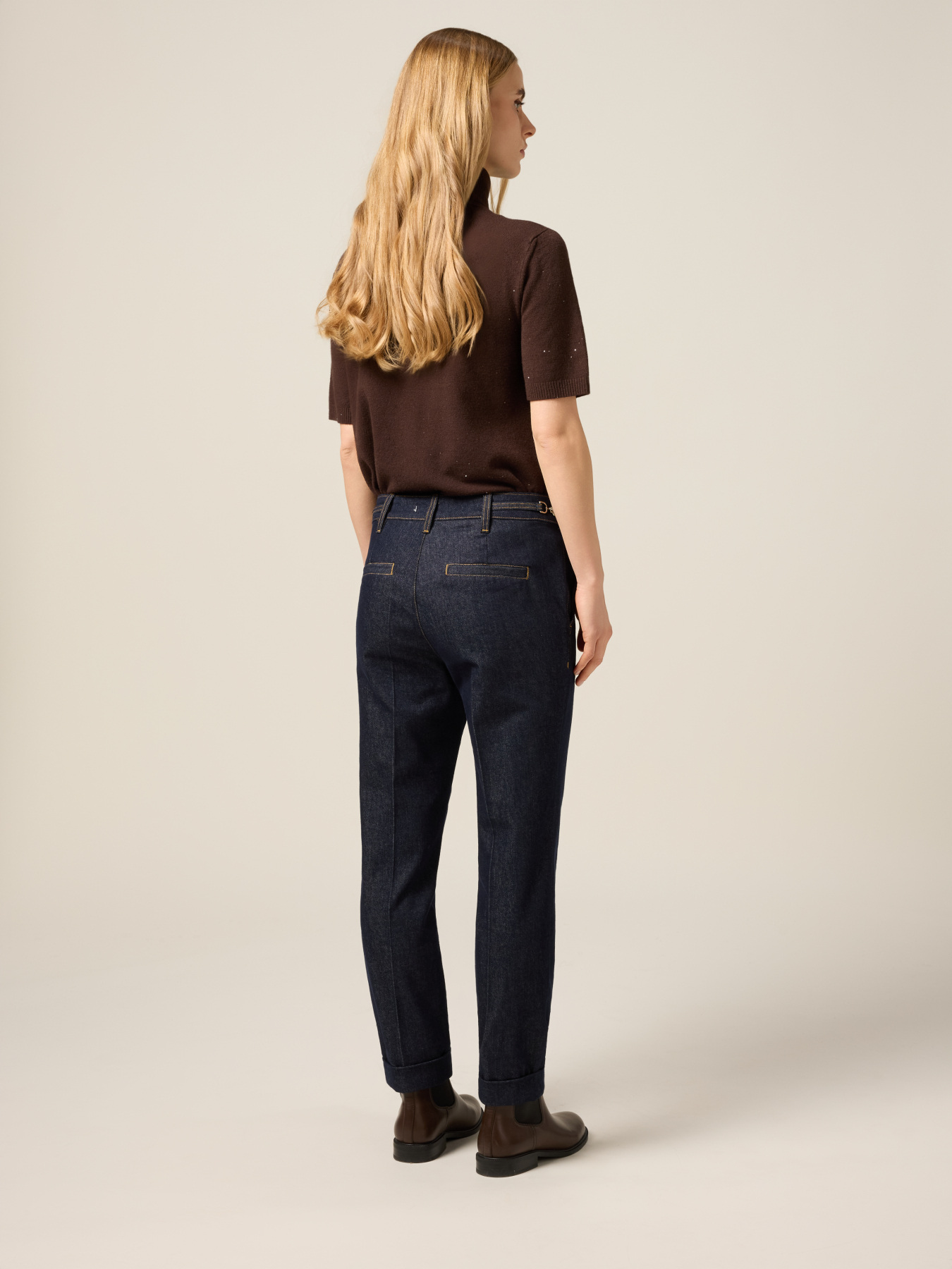 Regular Jeans mit Kettendetail image number 1