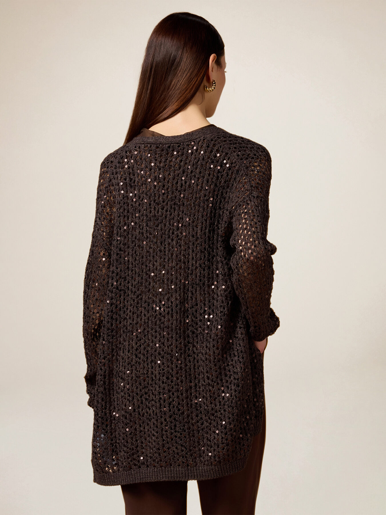 Durchbrochene Strickjacke mit Pailletten image number 1