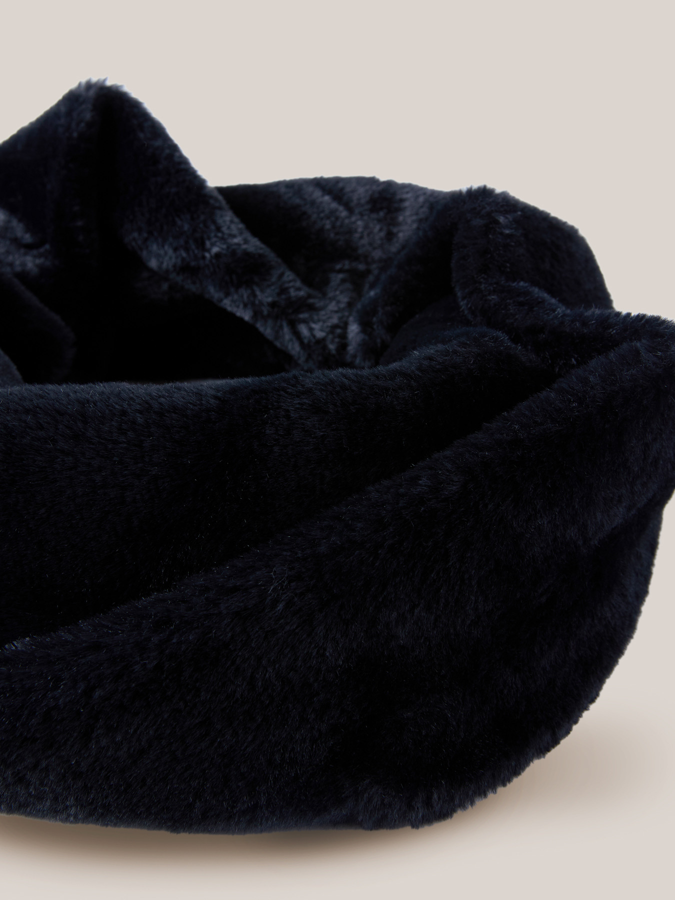 &Eacute;charpe en fourrure synth&eacute;tique image number 1