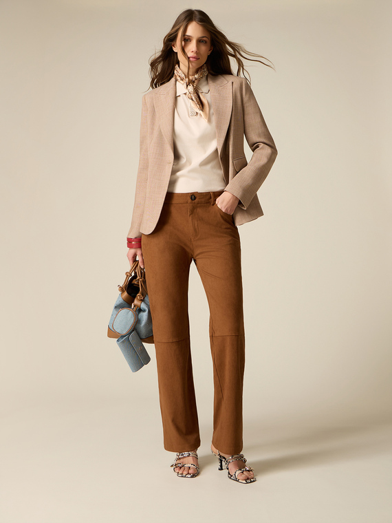 Pantalones flare en tejido suave