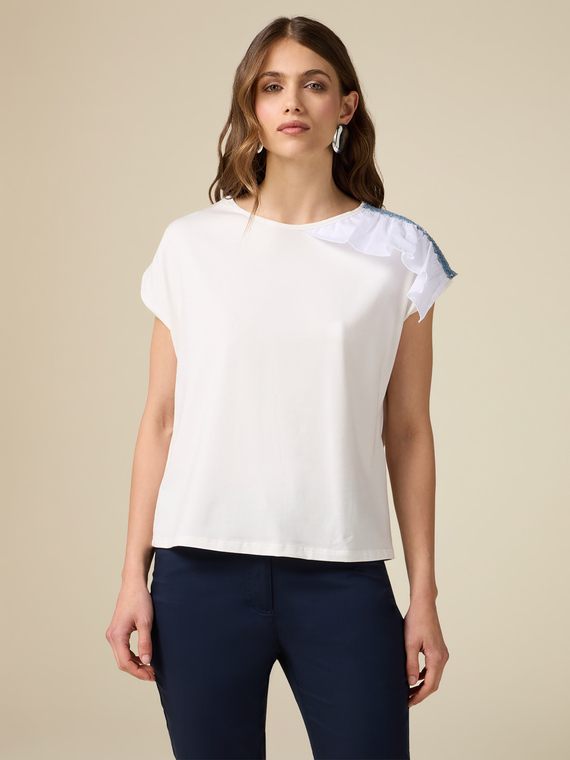 T-shirt with ruffles and sequins
