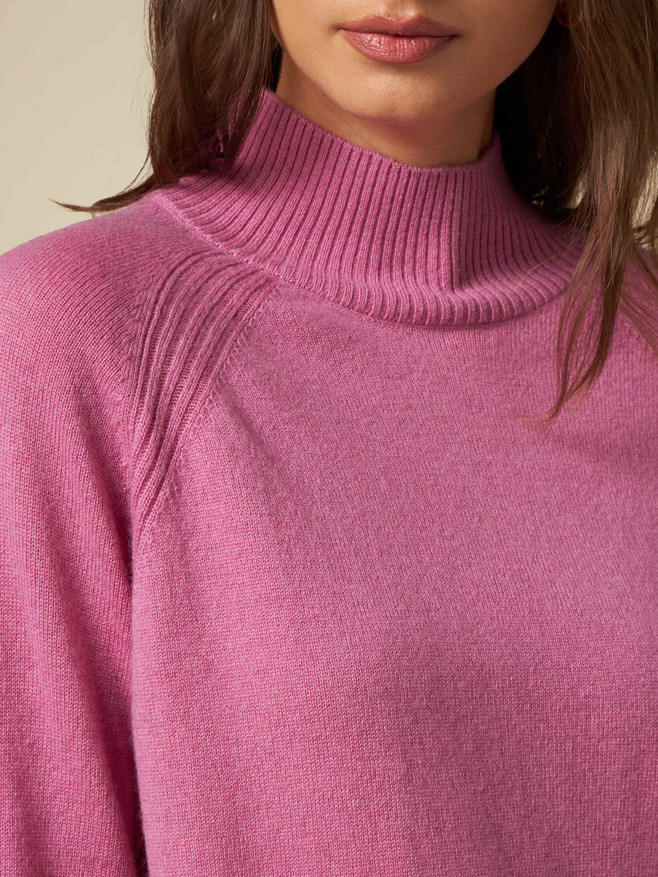 Pullover mit Stehbundkragen aus Kaschmirgemisch image number 2