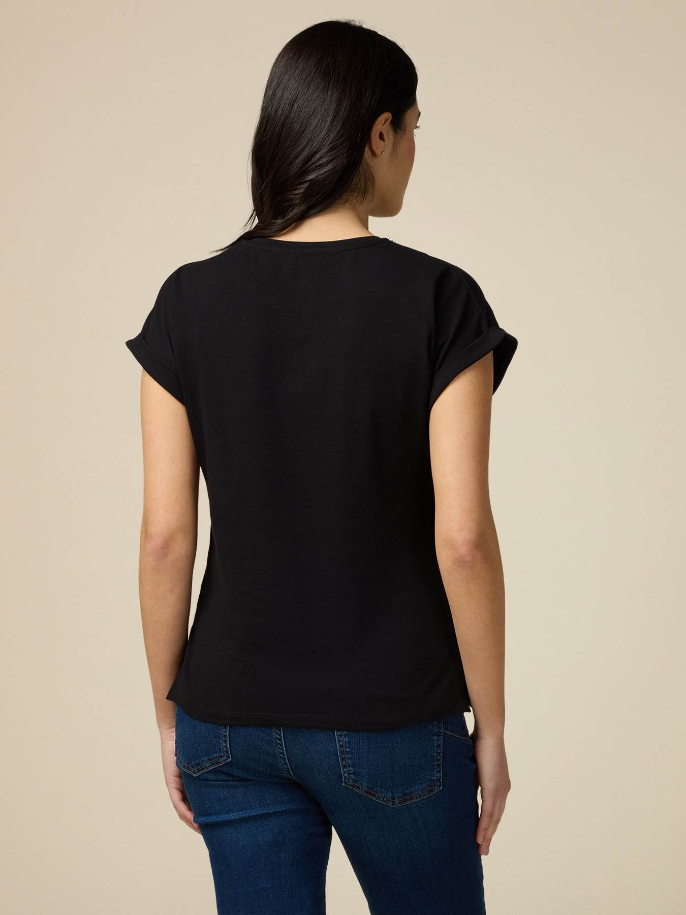 Camiseta con cadena joya image number 1