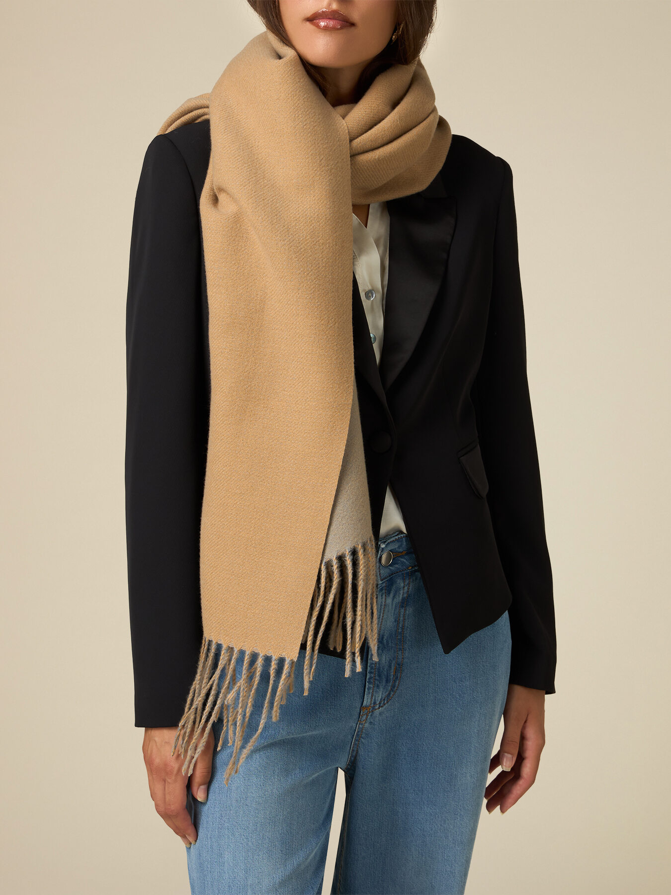 Bufanda con flecos image number 0