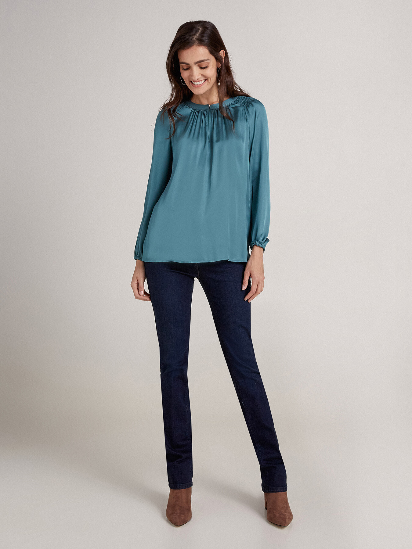 Blouse en satin avec fronces image number 2