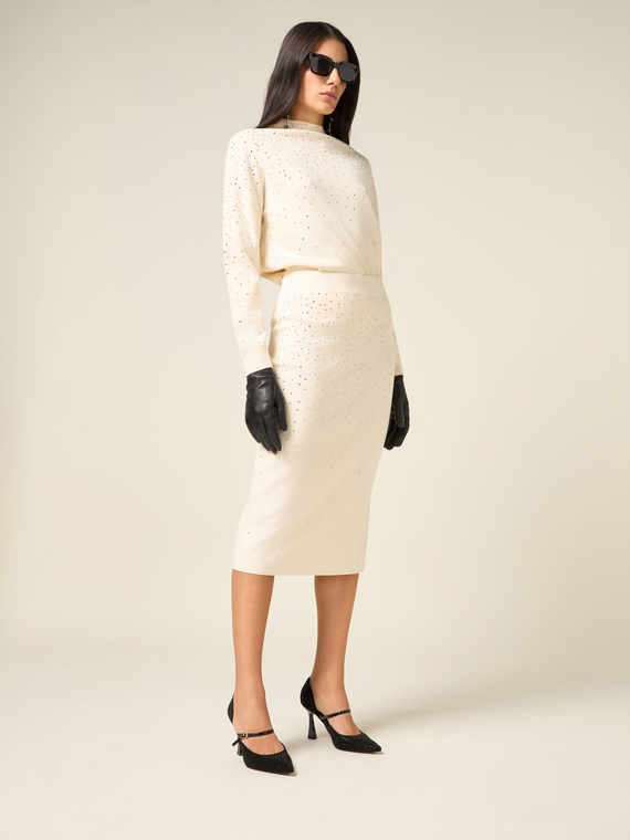 Knit skirt with crystals