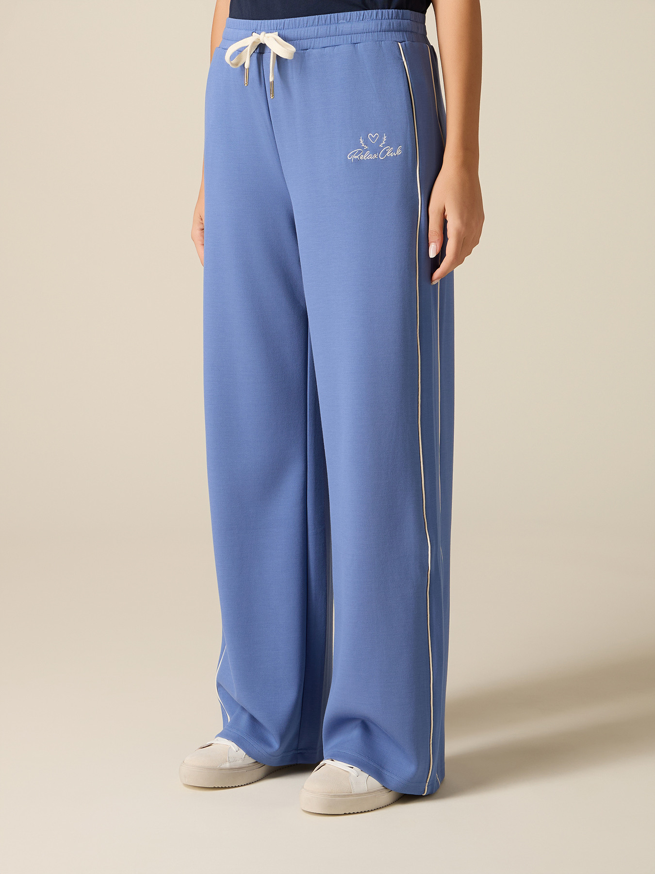 Jersey trousers with piping image number 3