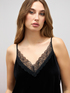 Top lingerie en velours et dentelle image number 2