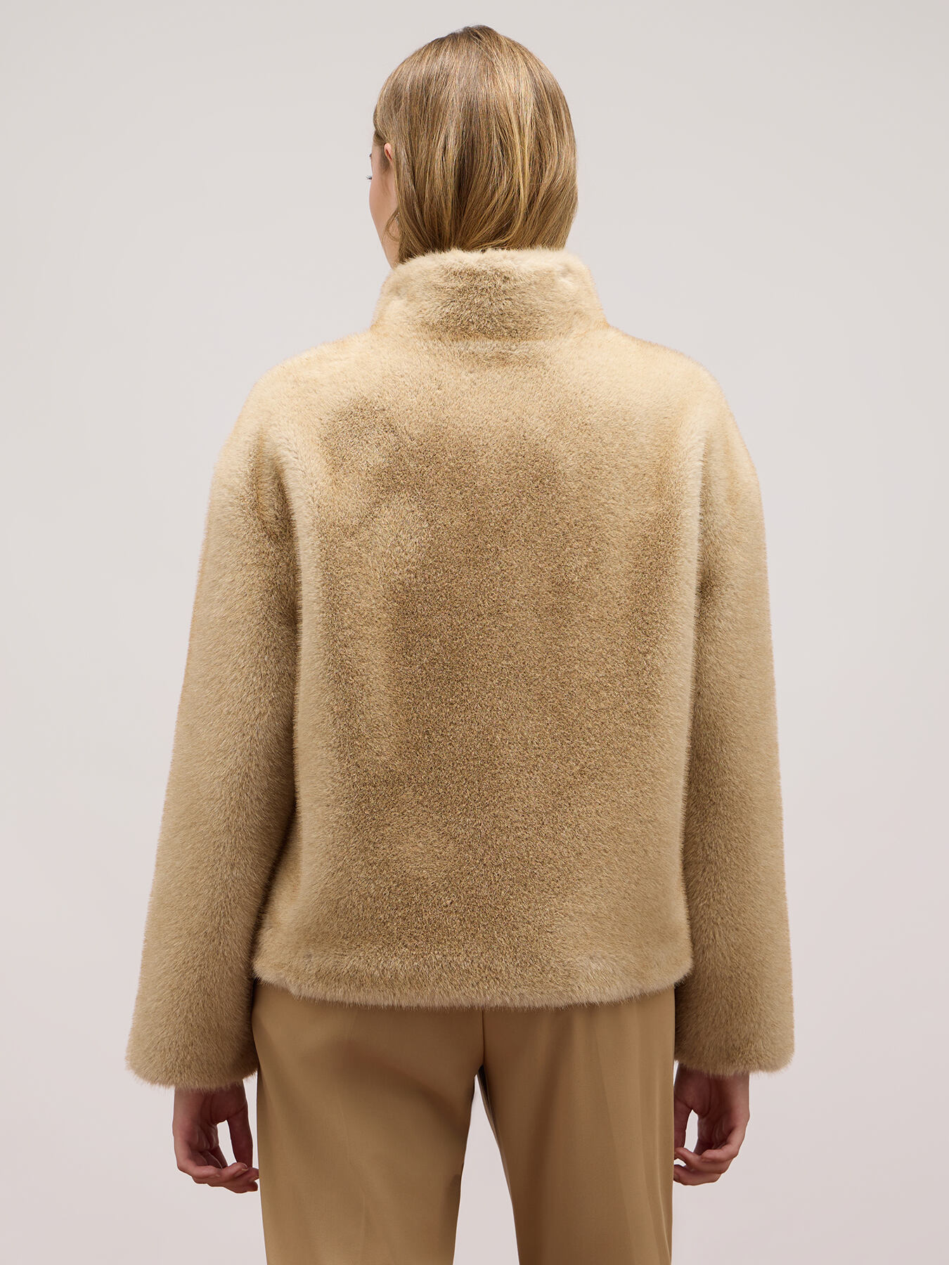 Cazadora bomber de peluche image number 1