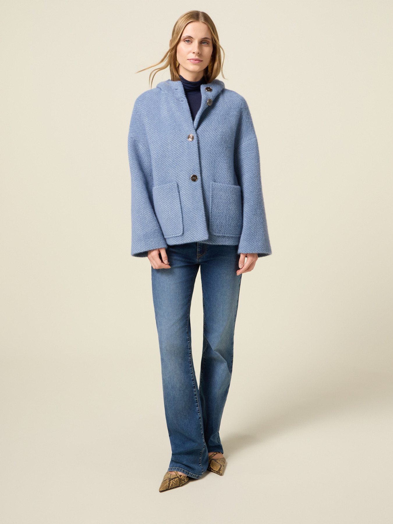 Short coat in knitted fabric image number 0