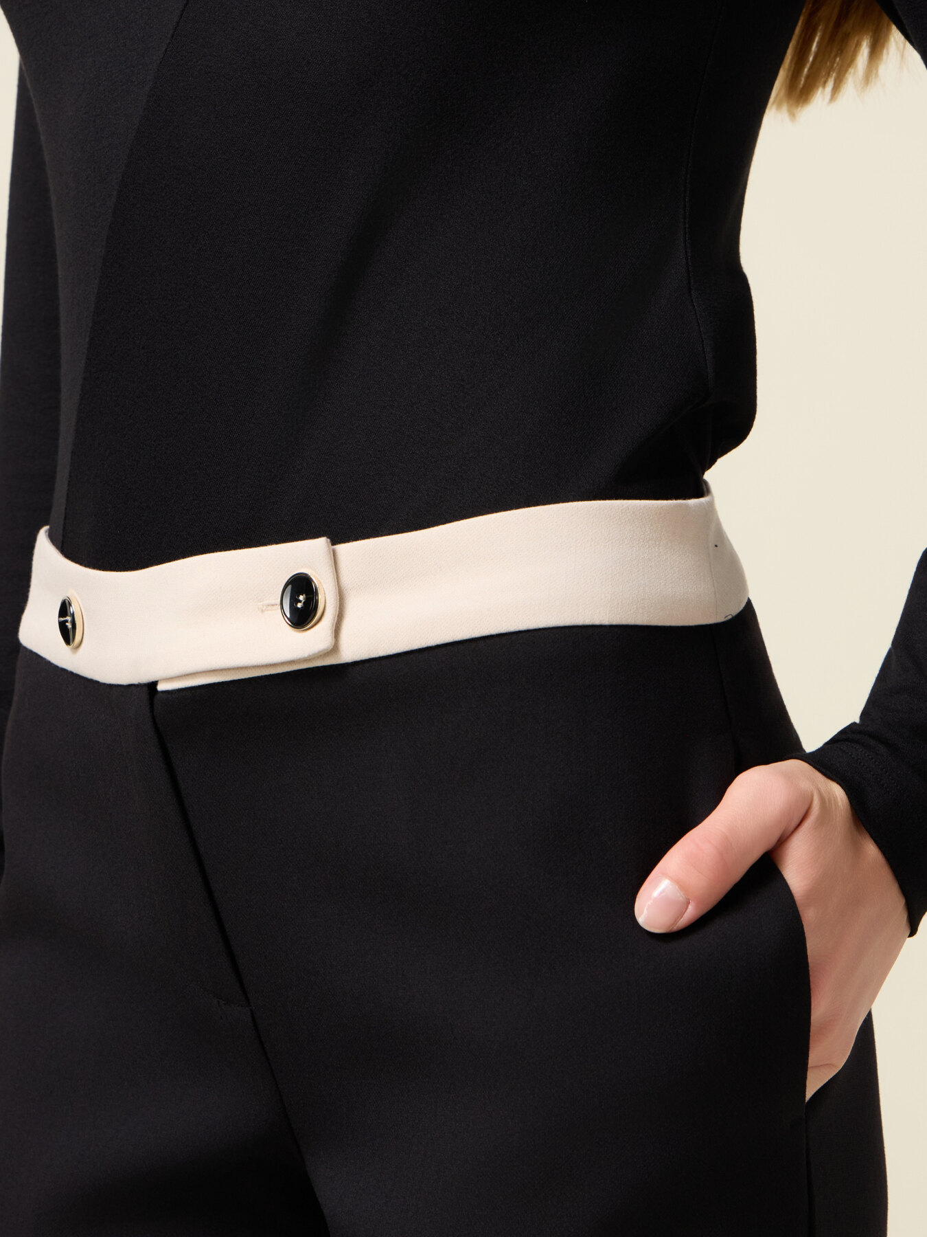 Pantalon palazzo avec d&eacute;tail contrastant image number 2