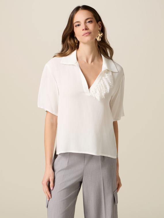Blouse polo en tissu cr&ecirc;pe
