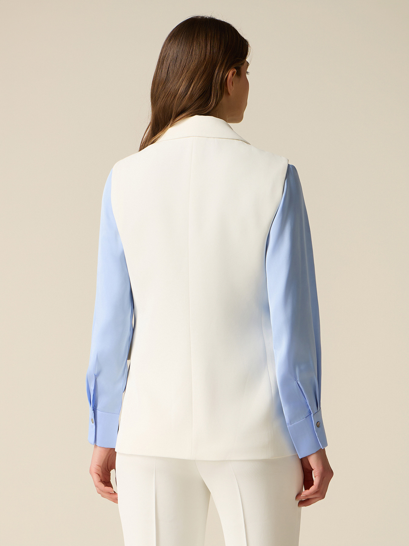 Gilet sartoriale in tessuto cr&ecirc;pe image number 1