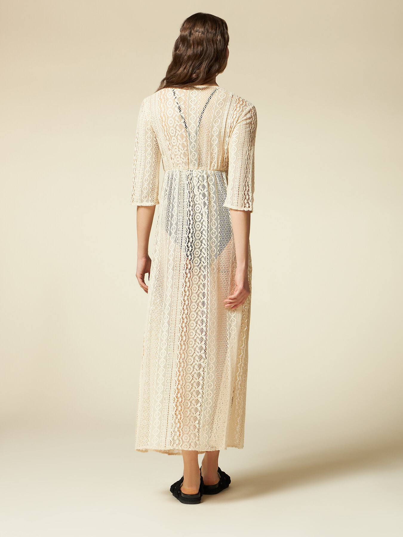 Robe longue en dentelle transparente image number 1