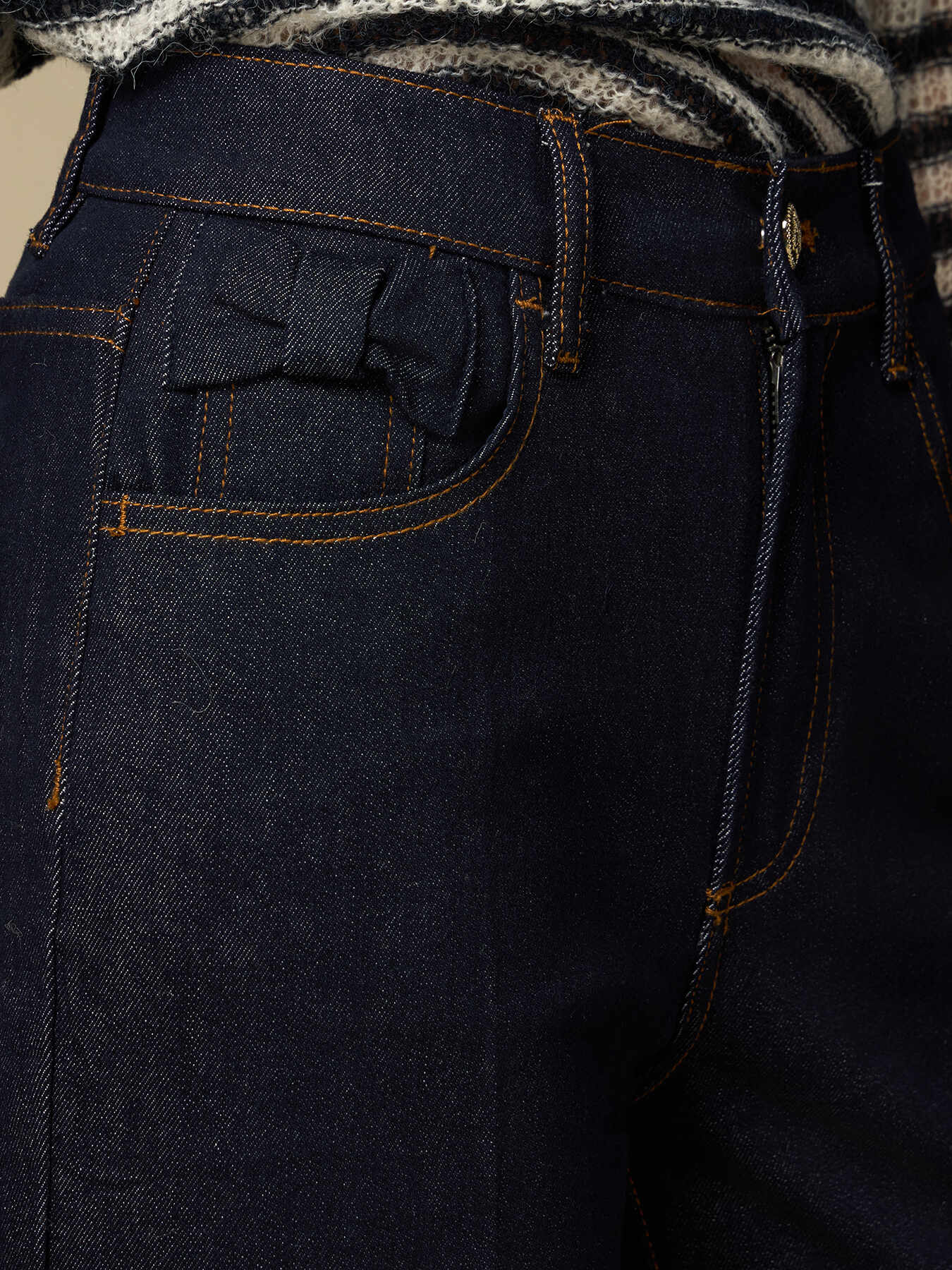 Wide leg jeans with bow detail image number 3